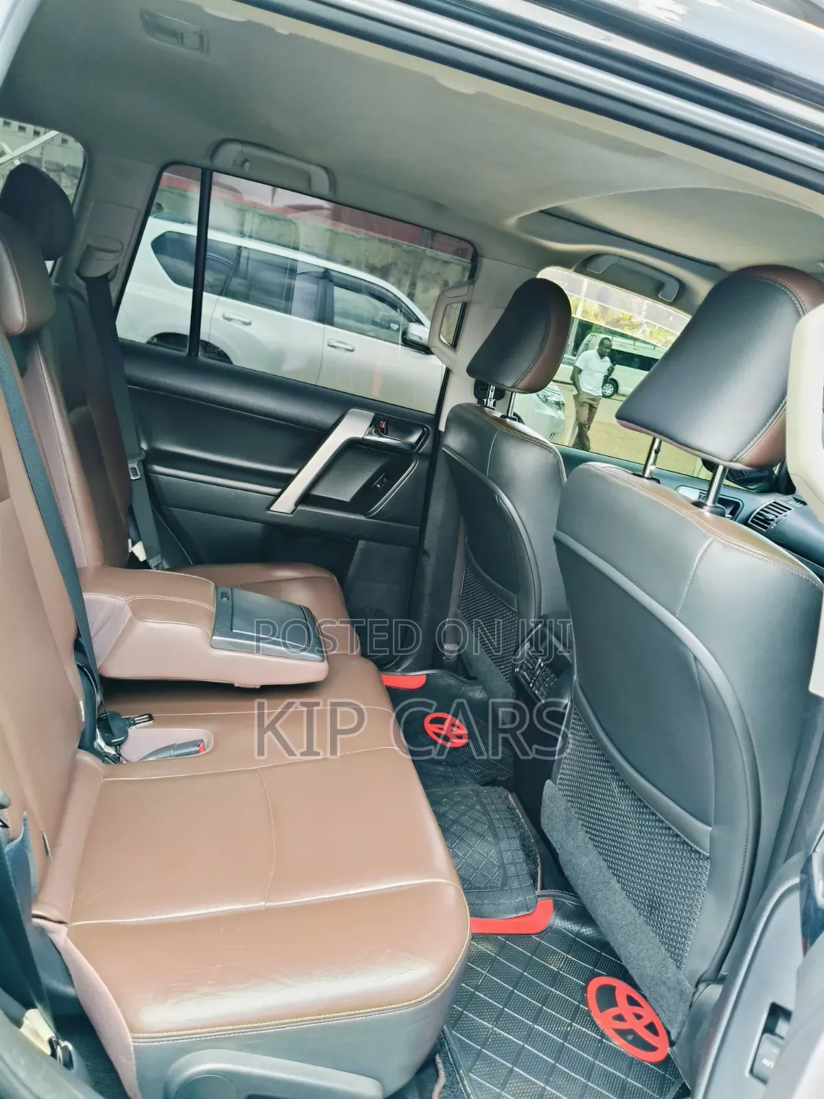Toyota Land Cruiser Prado 2016 Black