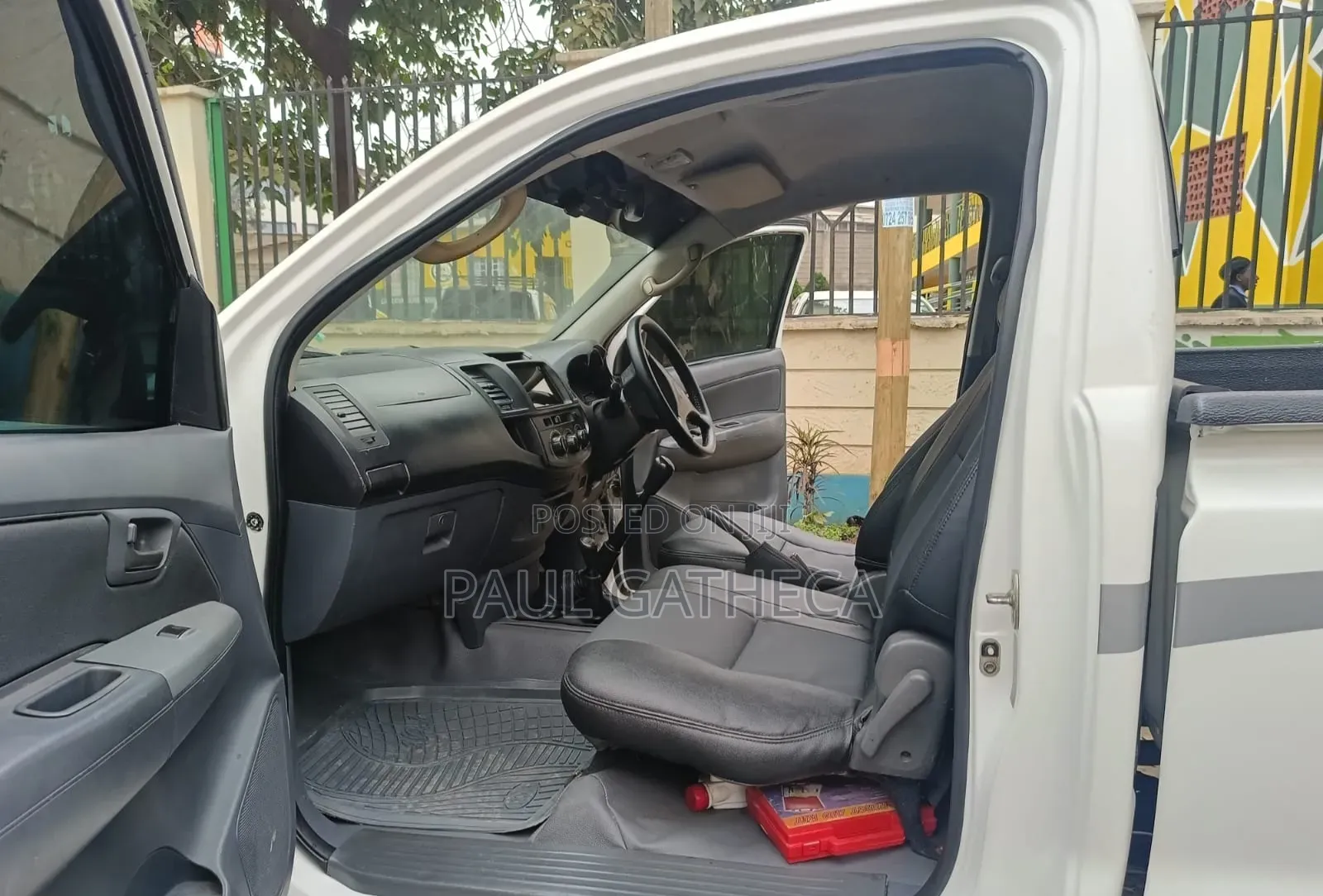 Toyota Hilux 2012 White