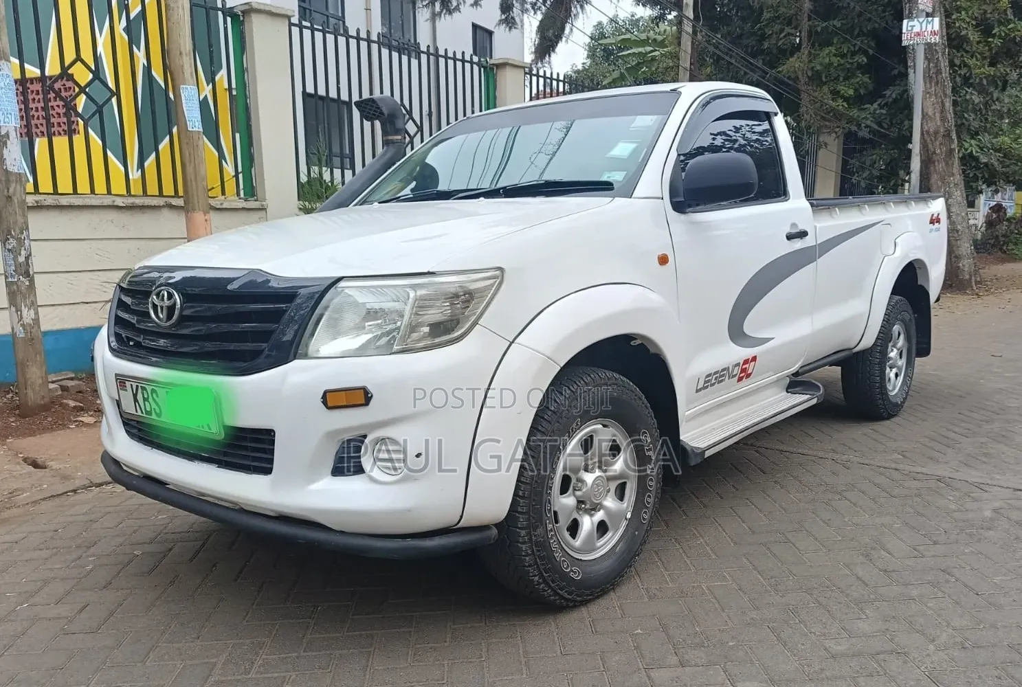Toyota Hilux 2012 White