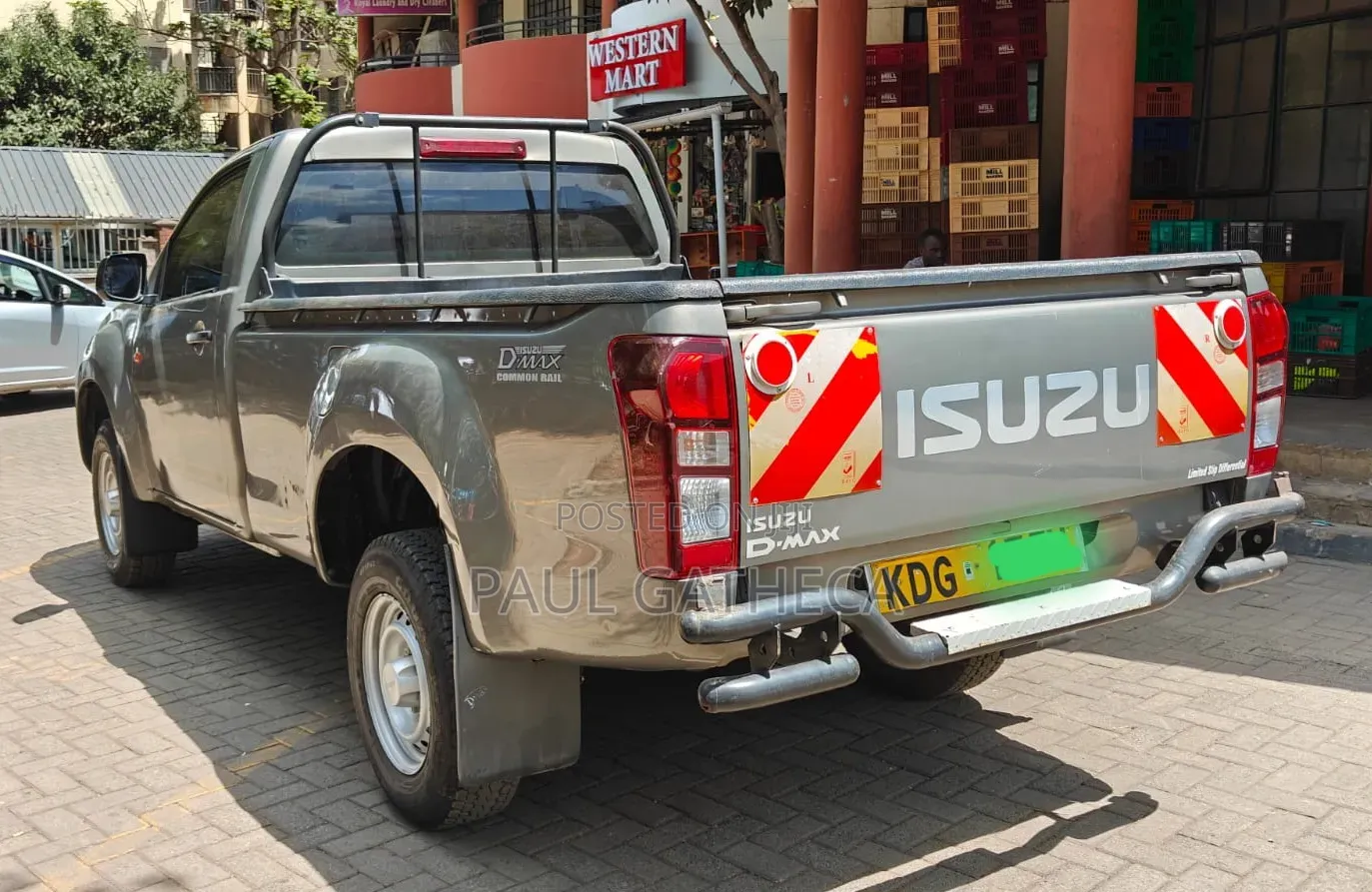 Isuzu D-MAX 2021 Gray