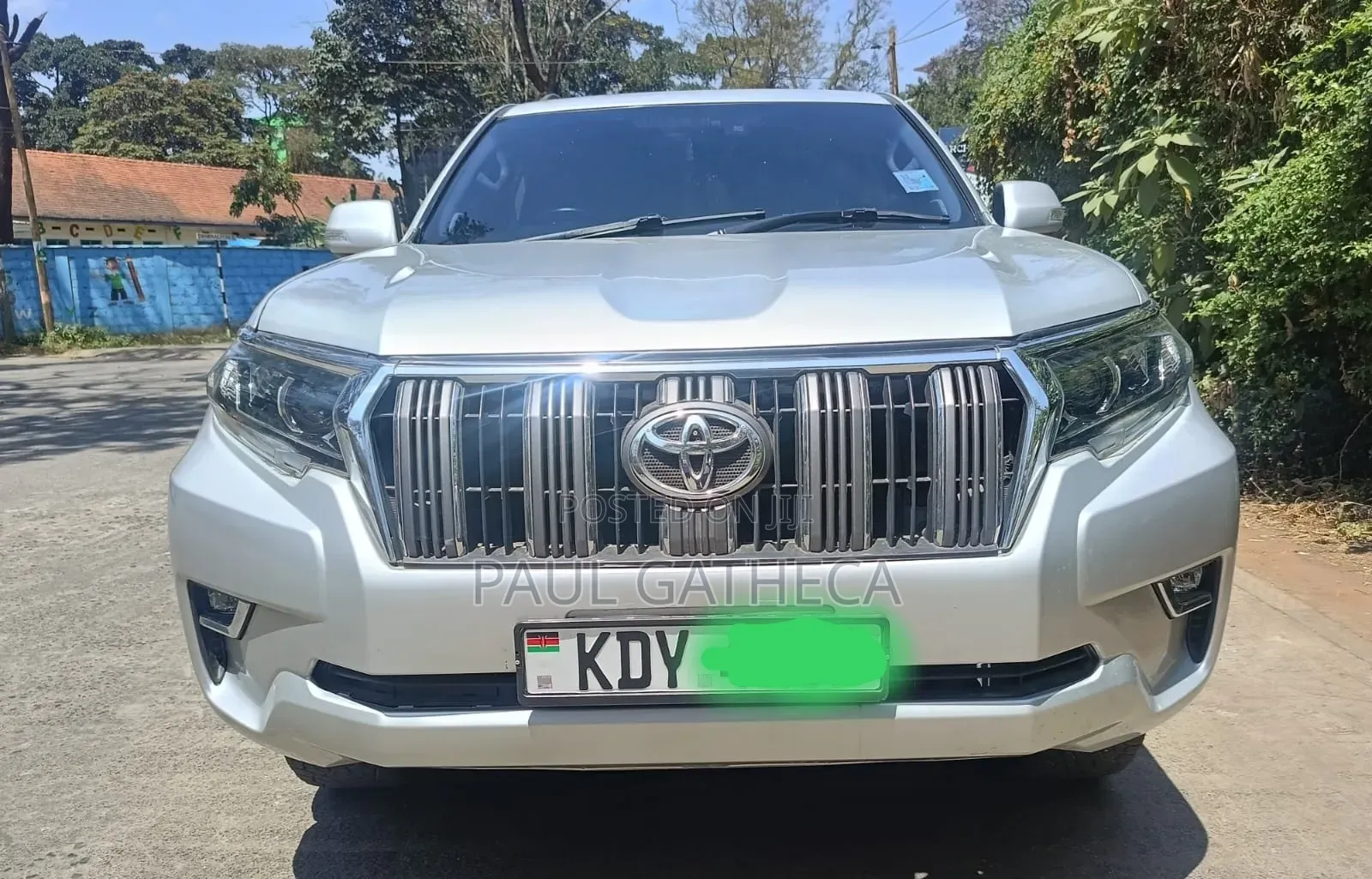 Toyota Land Cruiser Prado 2010 White