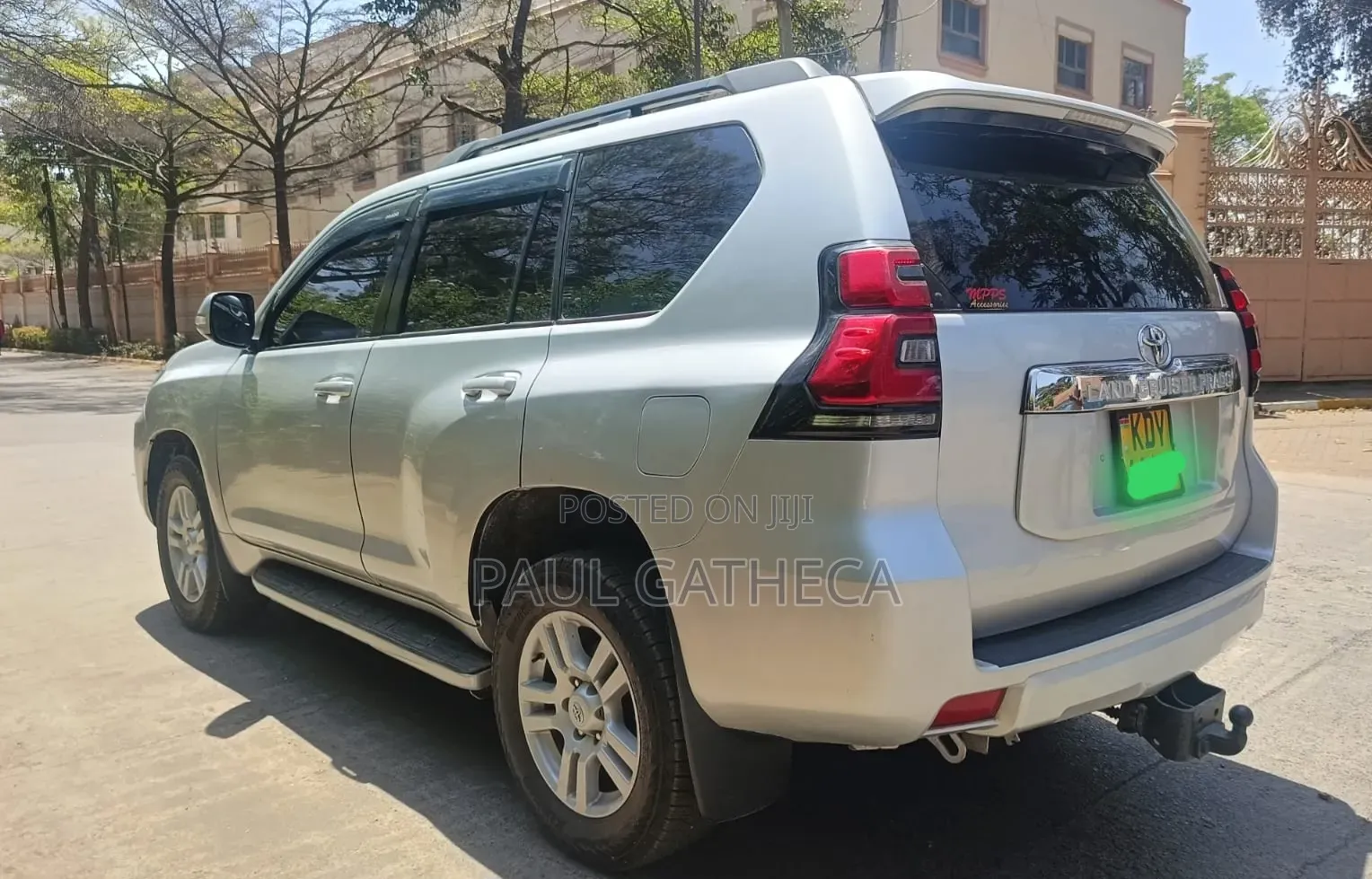 Toyota Land Cruiser Prado 2010 White