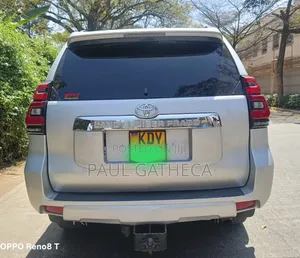 Toyota Land Cruiser Prado 2010 White
