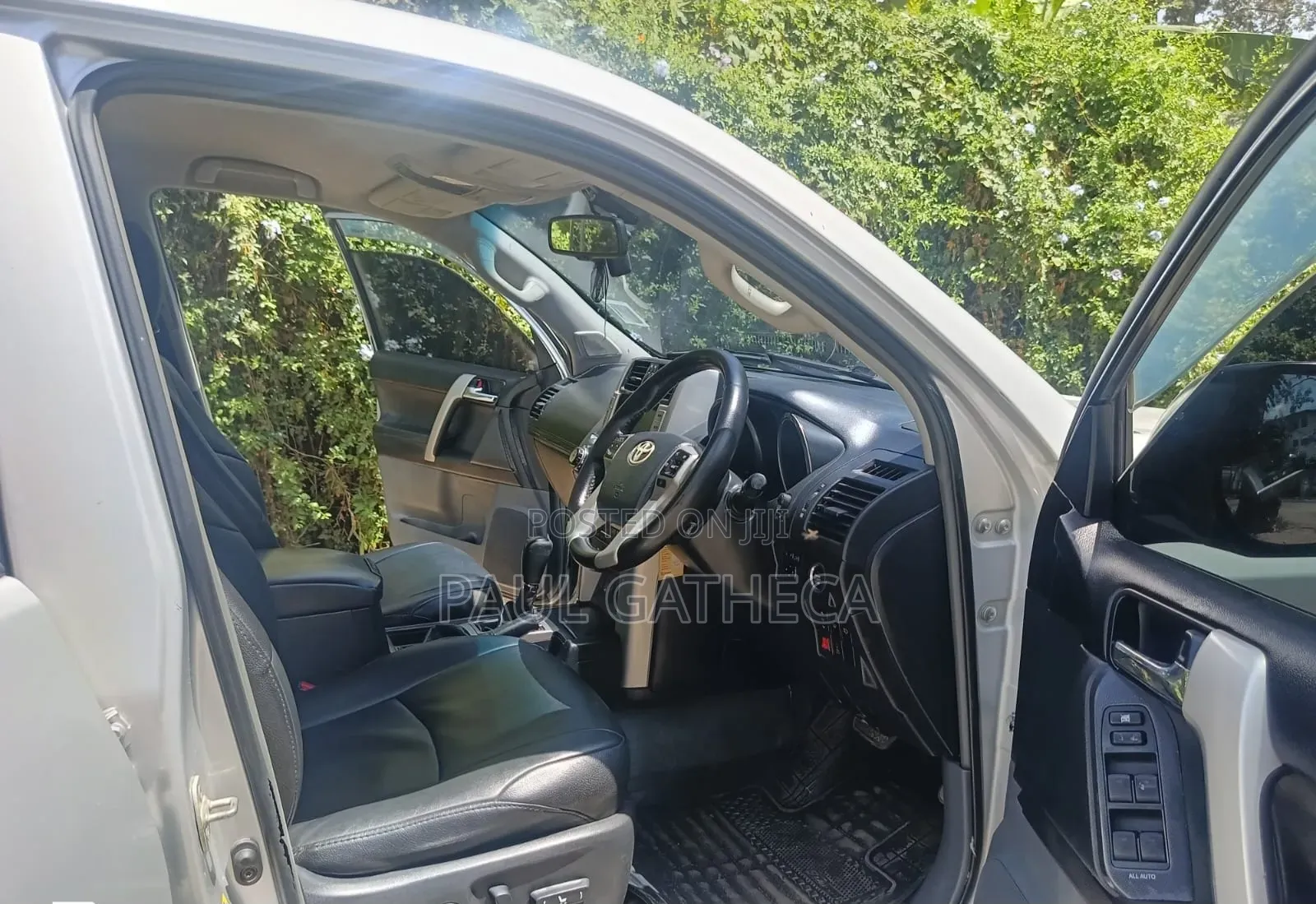 Toyota Land Cruiser Prado 2010 White