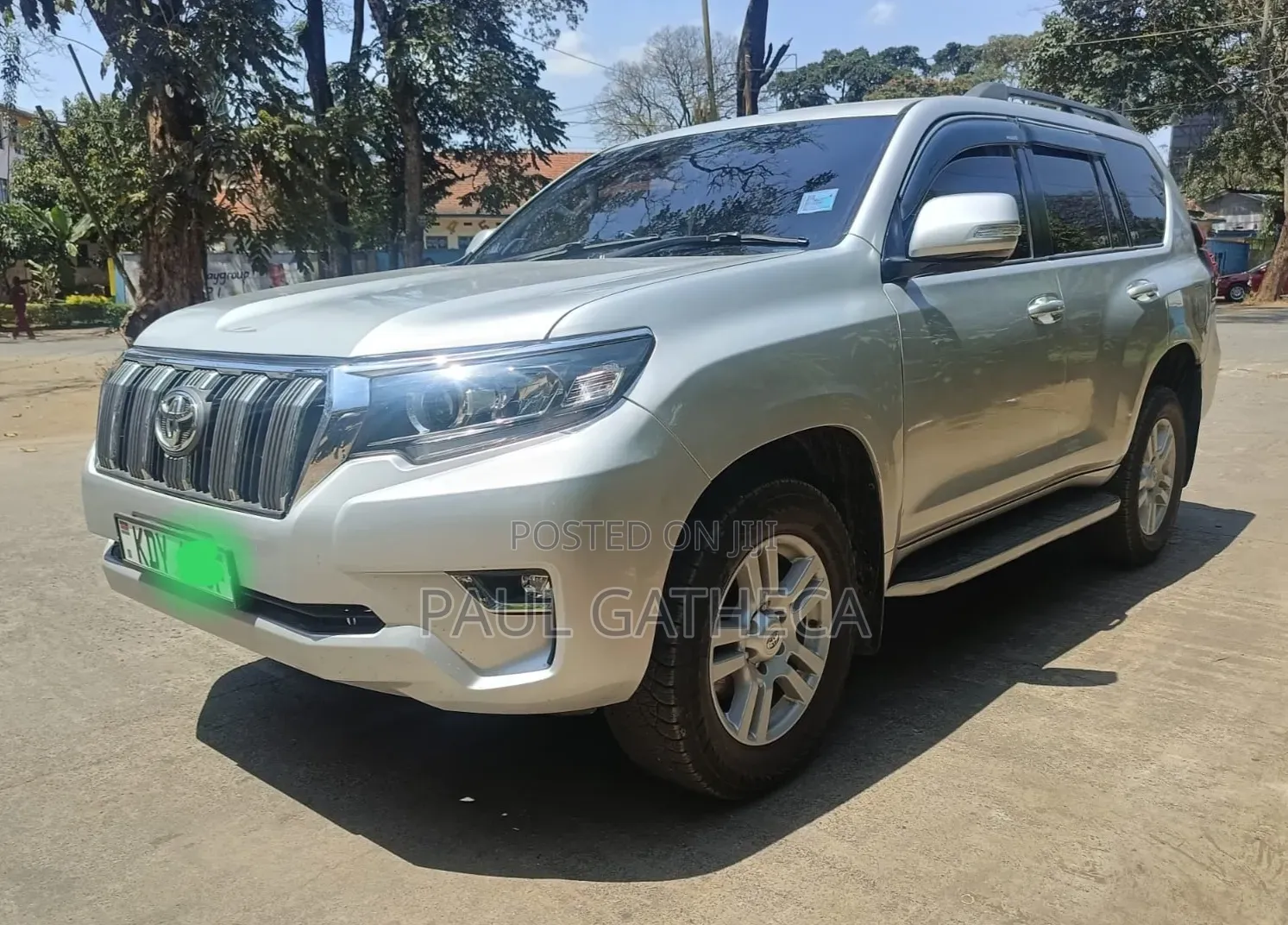 Toyota Land Cruiser Prado 2010 White