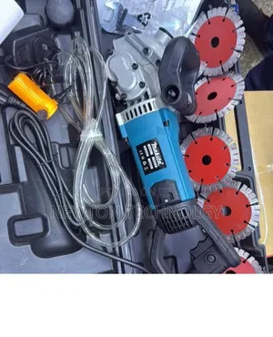 Makita Wall Chaser