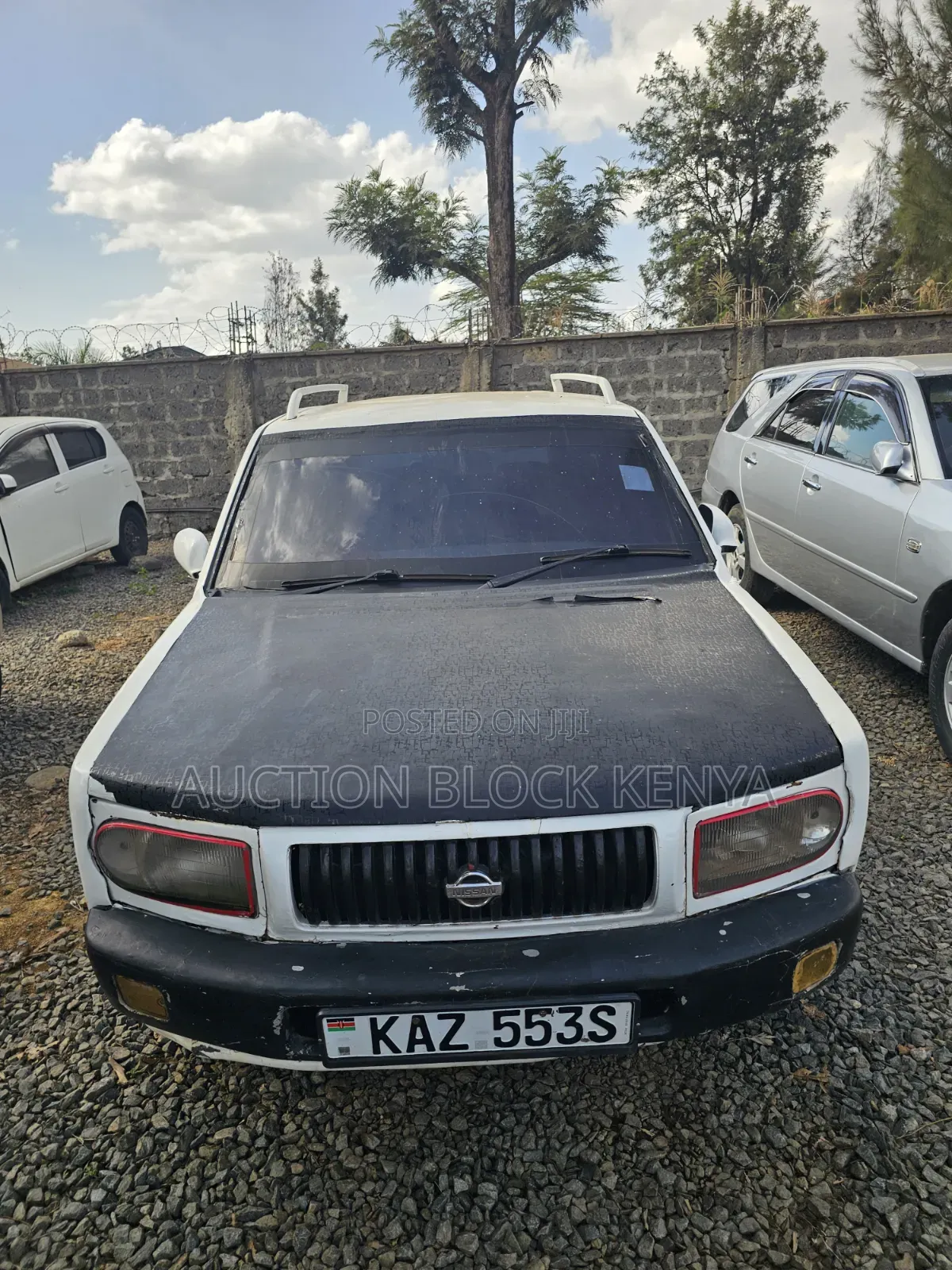 Nissan Rasheen 2000 White