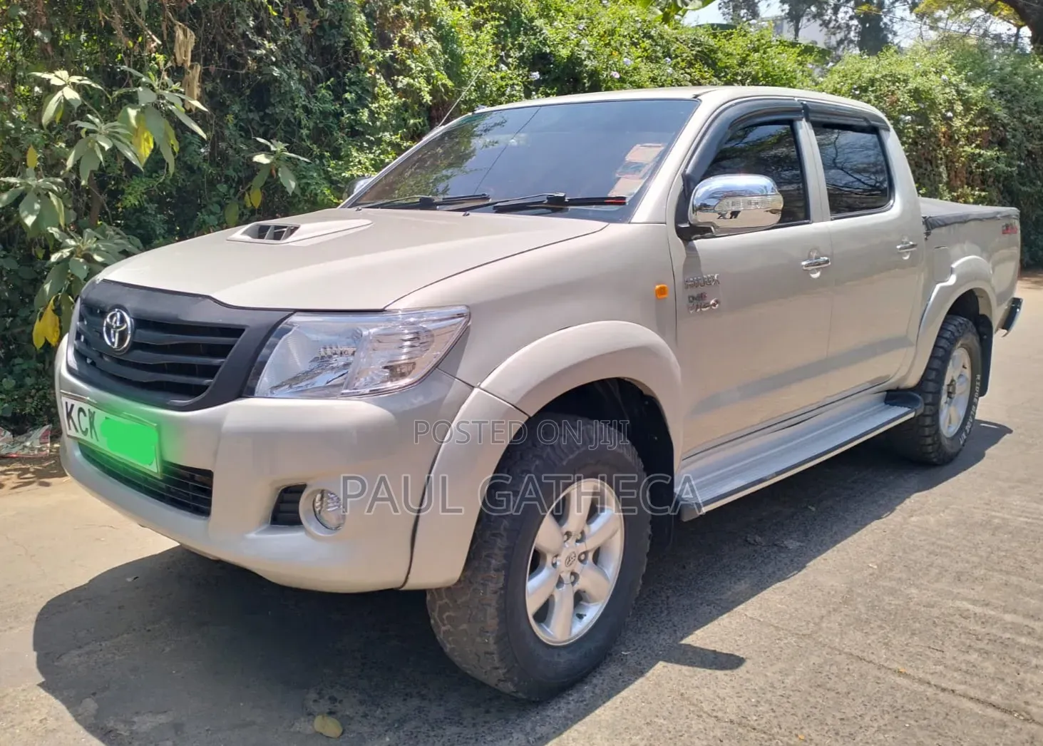 Toyota Hilux 2010 White