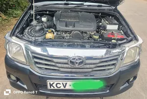 Toyota Hilux 2012 Black