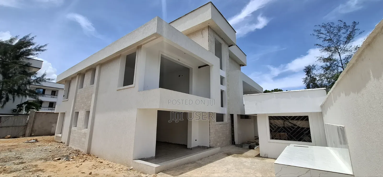 5bdrm Villa in Diani for sale
