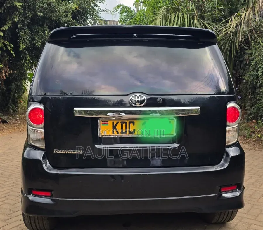 Toyota Rumion 1.5 FWD 2023 Black