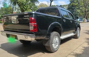 Toyota Hilux 2011 Black