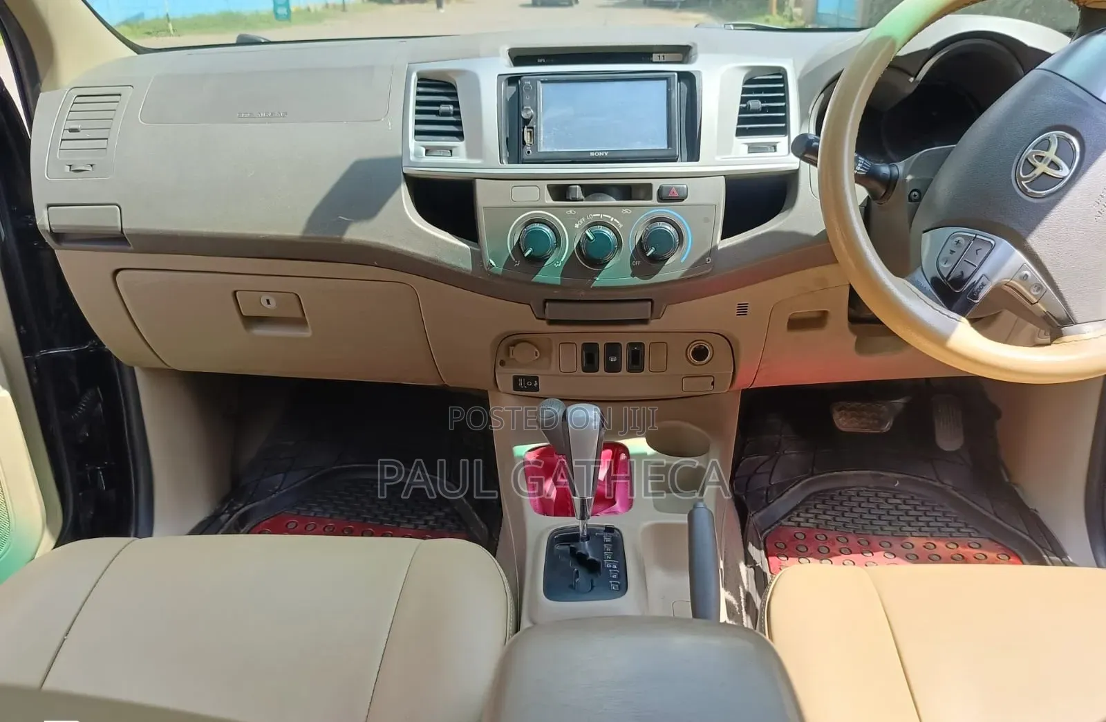 Toyota Hilux 2011 Black