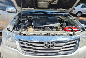 Toyota Hilux 2015 White