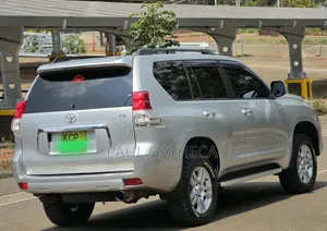 Toyota Land Cruiser Prado 2011 White