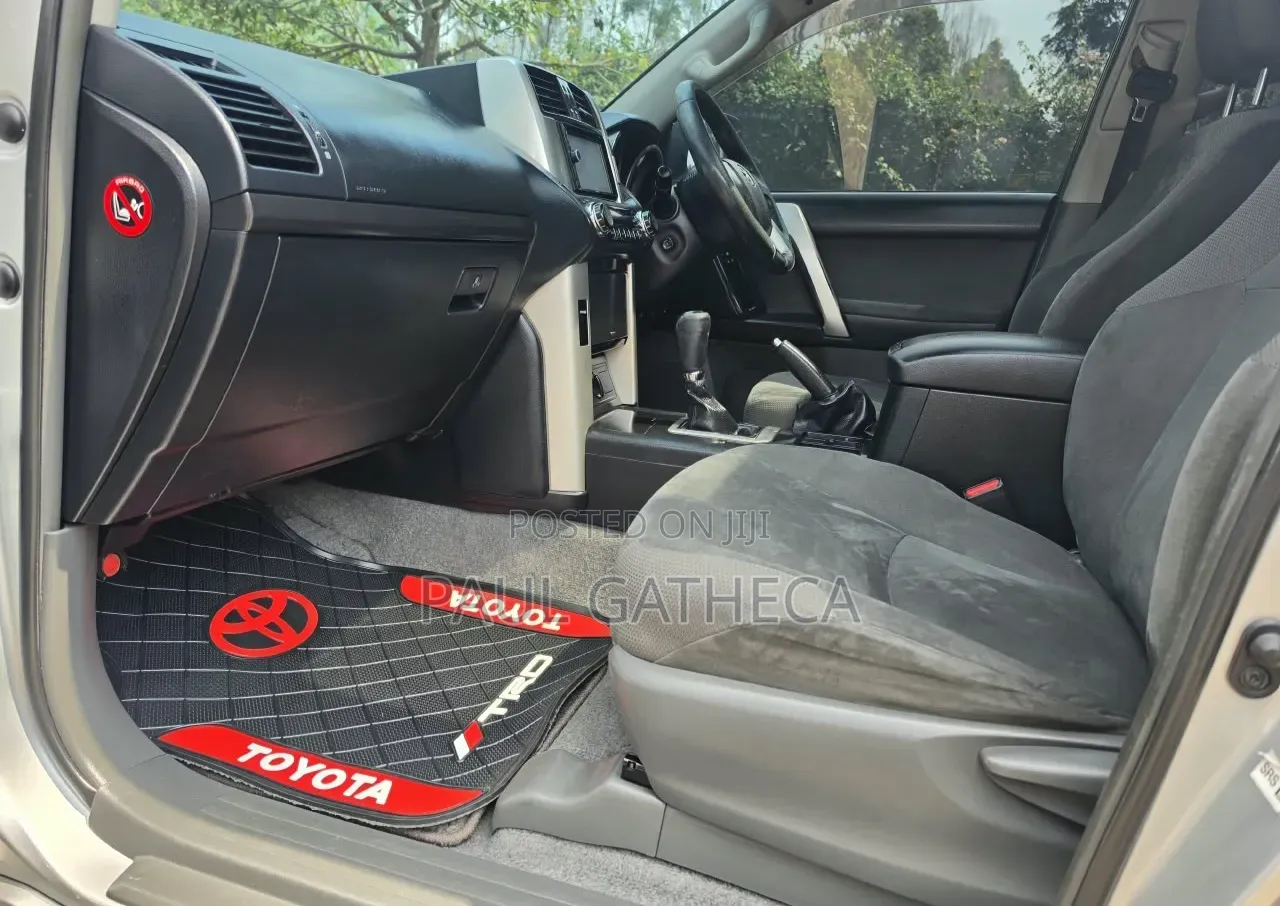 Toyota Land Cruiser Prado 2011 White