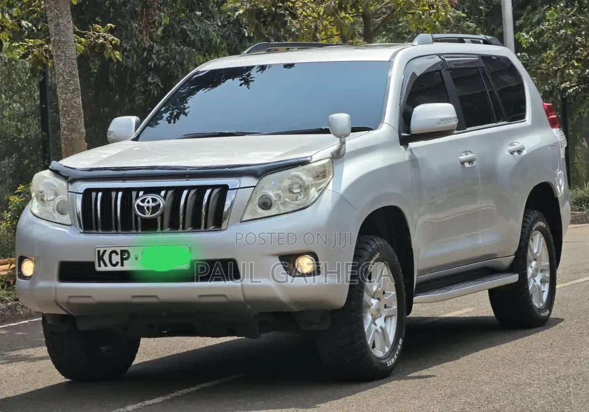 Toyota Land Cruiser Prado 2011 White