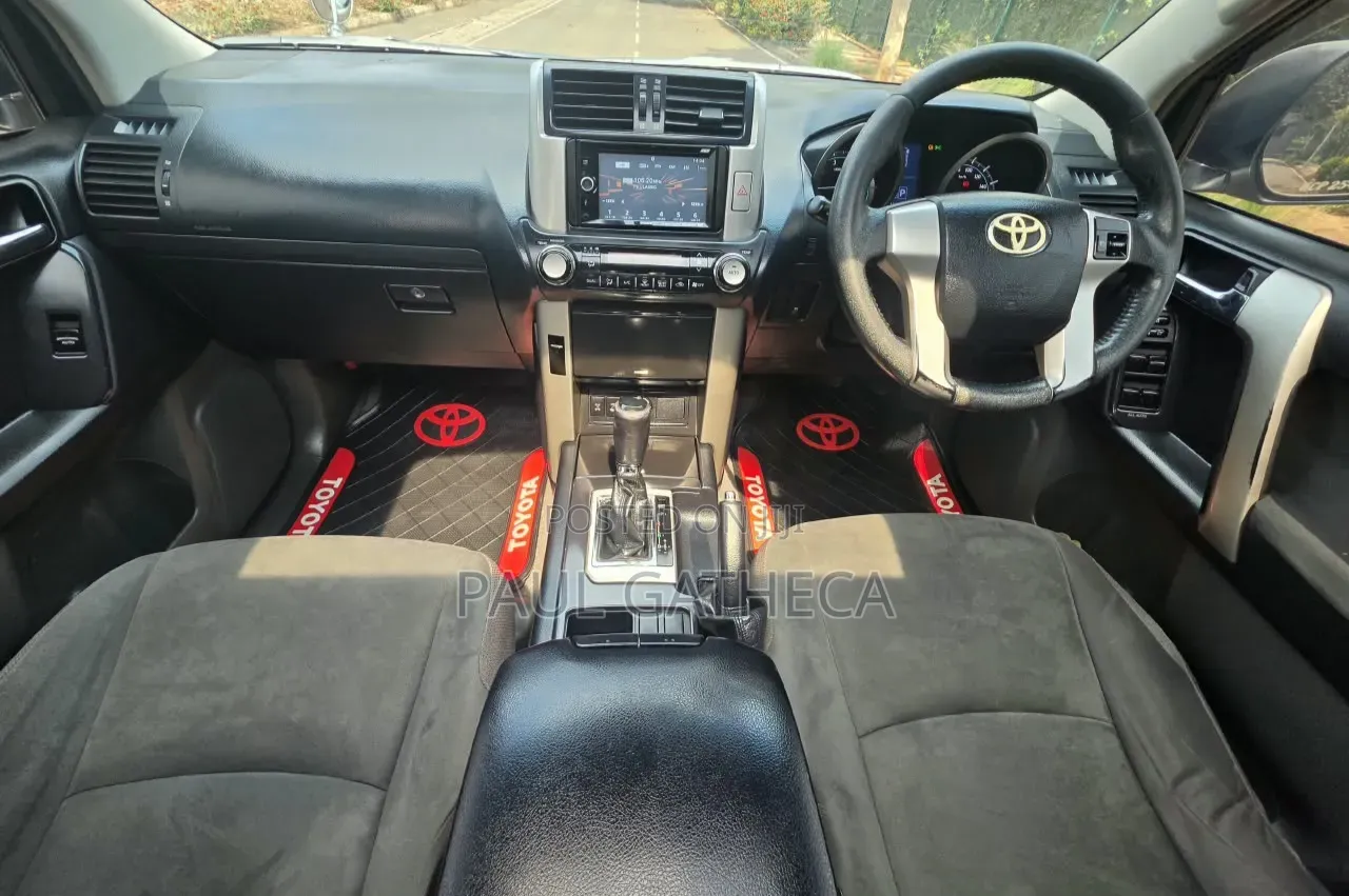 Toyota Land Cruiser Prado 2011 White