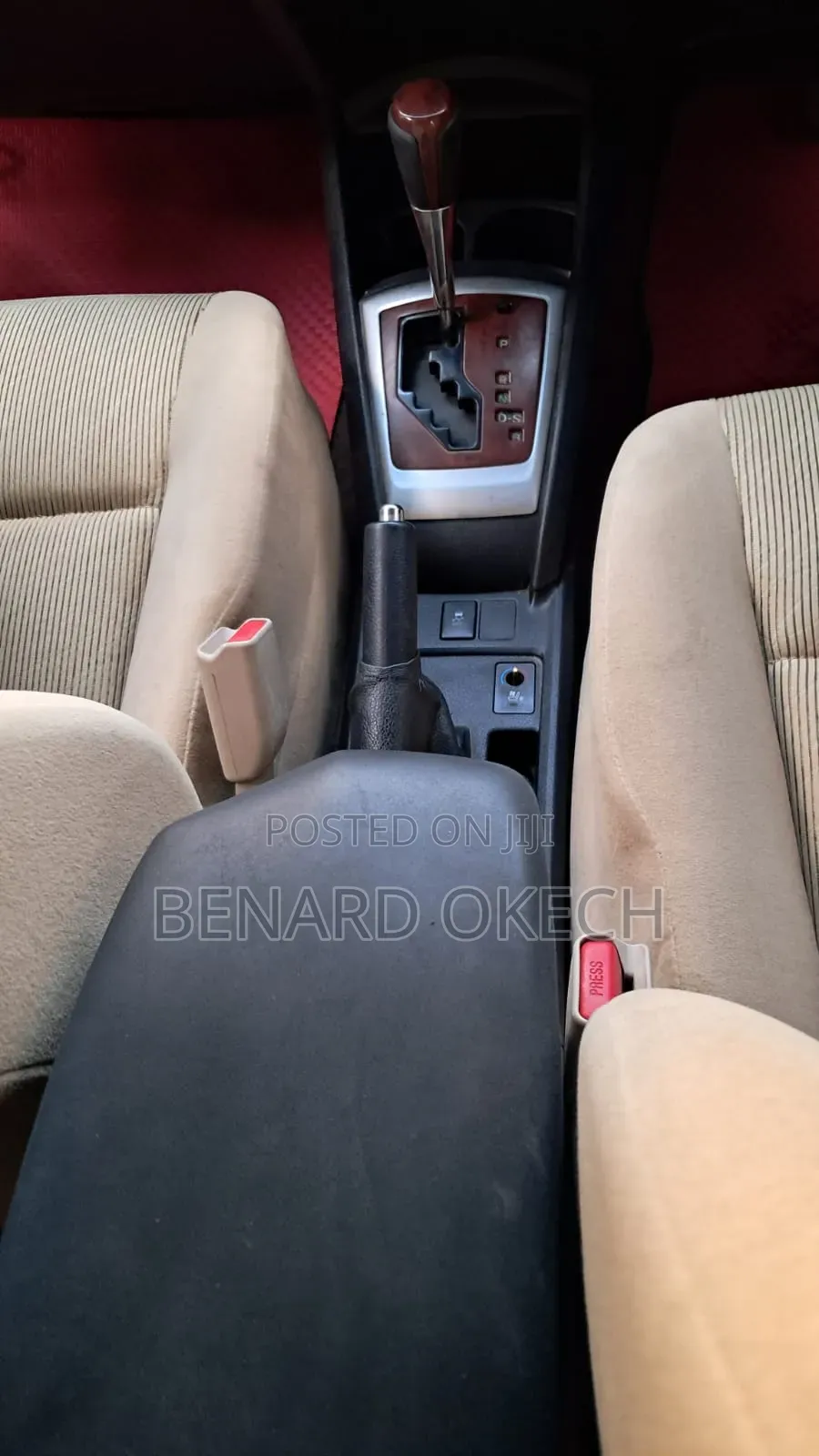 Toyota Axio 2013 Gold