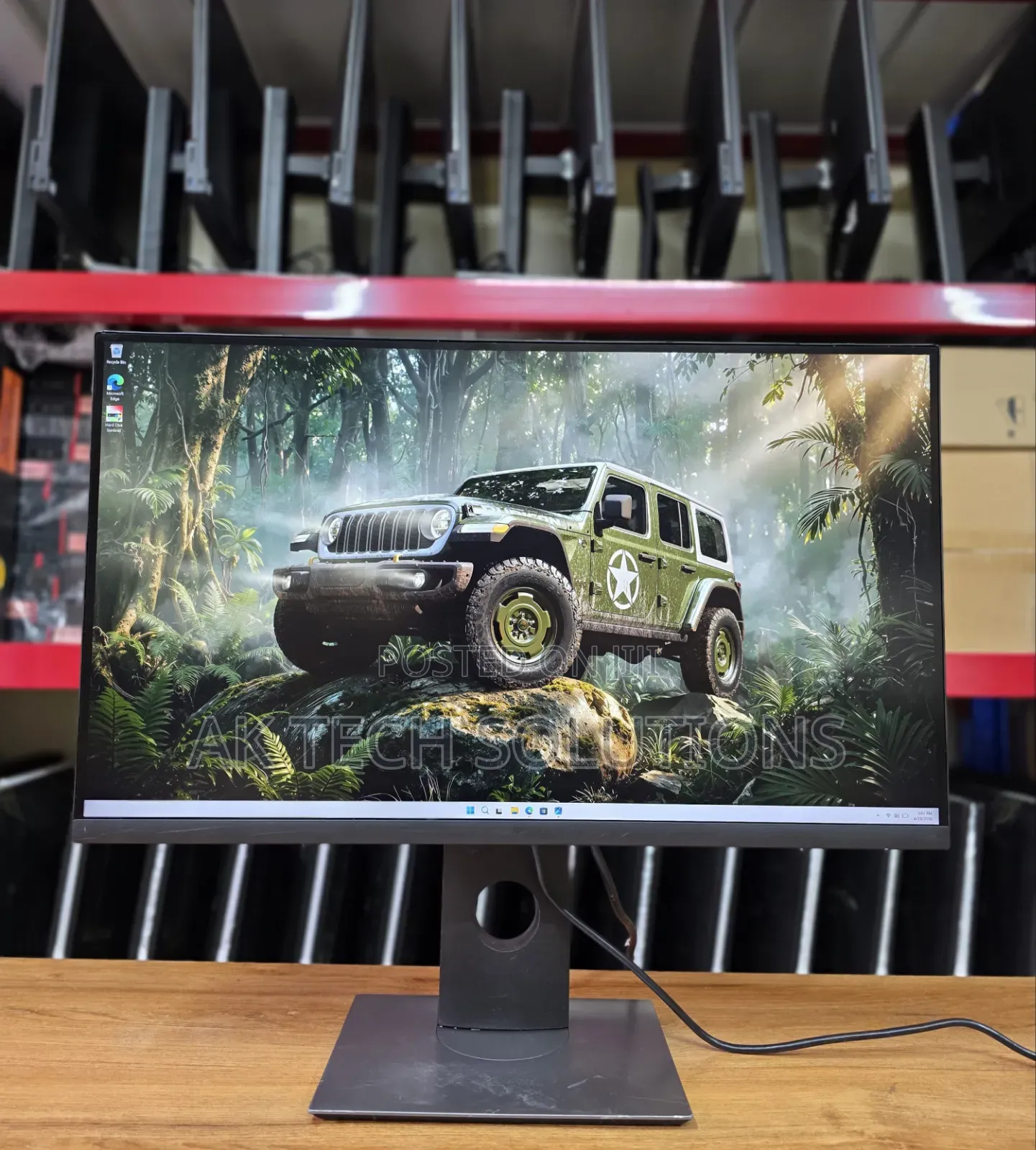 Dell P2721Q 
27 Inch 4k Display 
Display/Hdmi/Type C [65w Power
