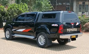 Toyota Hilux 2012 Black