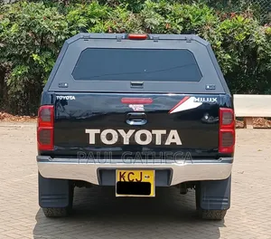 Toyota Hilux 2012 Black