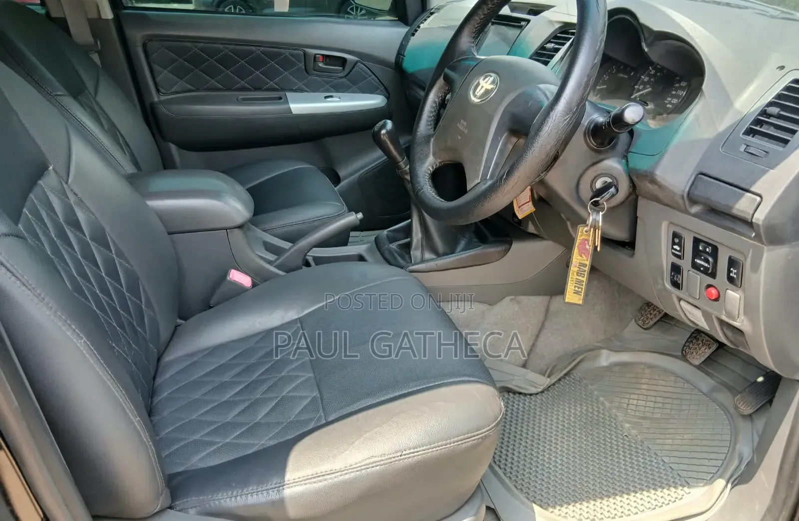 Toyota Hilux 2012 Black