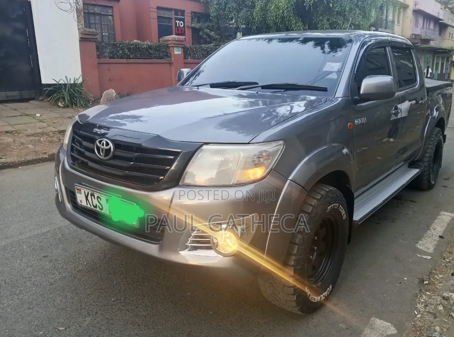 Toyota Hilux 2013 Gray