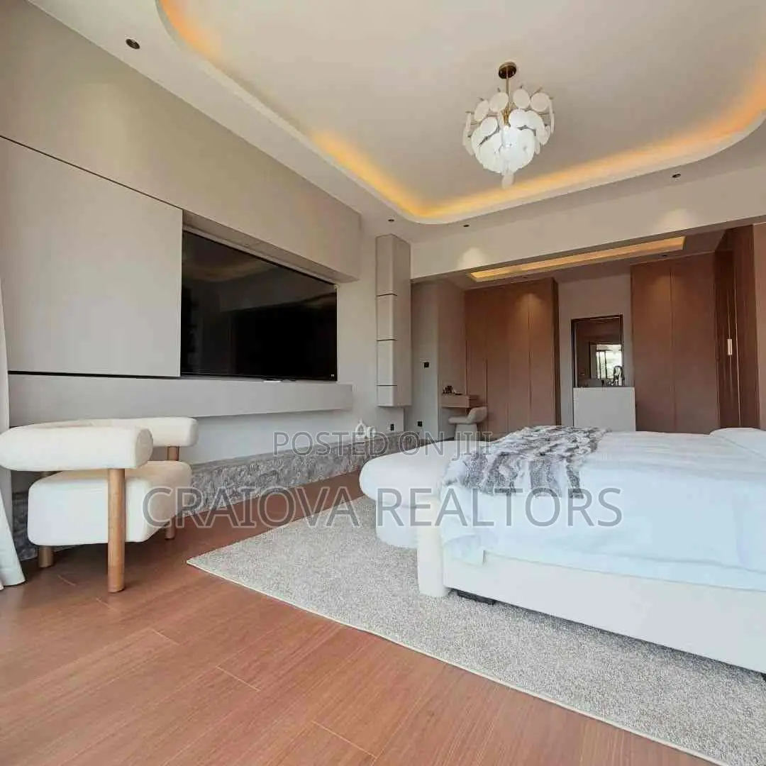 5bdrm Apartment in Spring Valley for sale