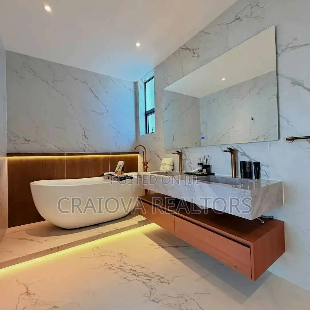 5bdrm Apartment in Spring Valley for sale