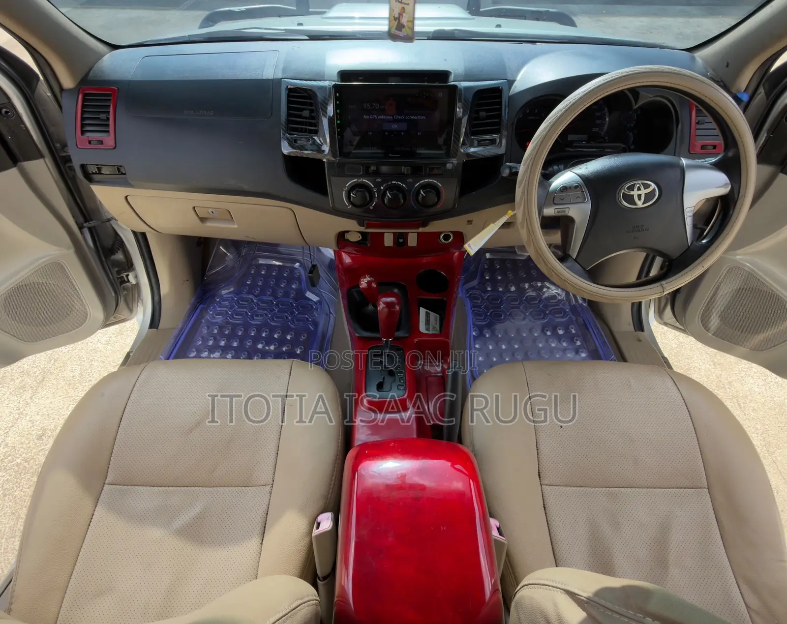 Toyota Hilux 3.0 D-4D 4x4 2014 Gold