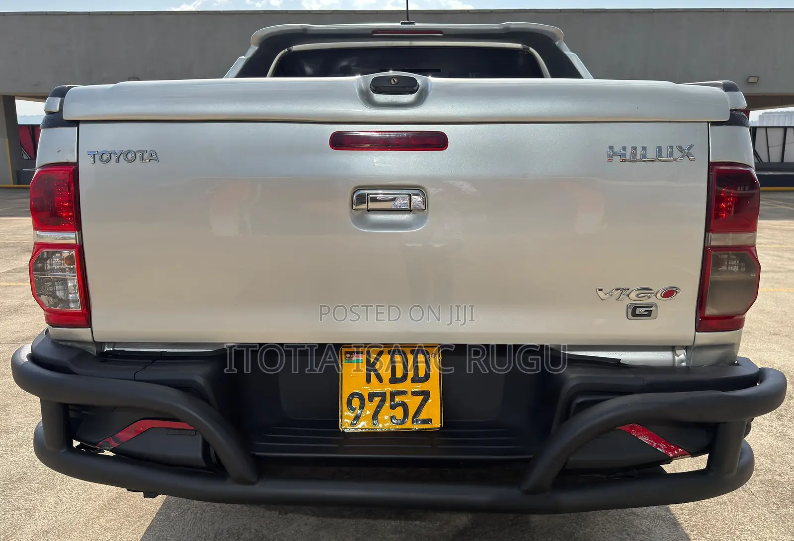 Toyota Hilux 3.0 D-4D 4x4 2014 Gold