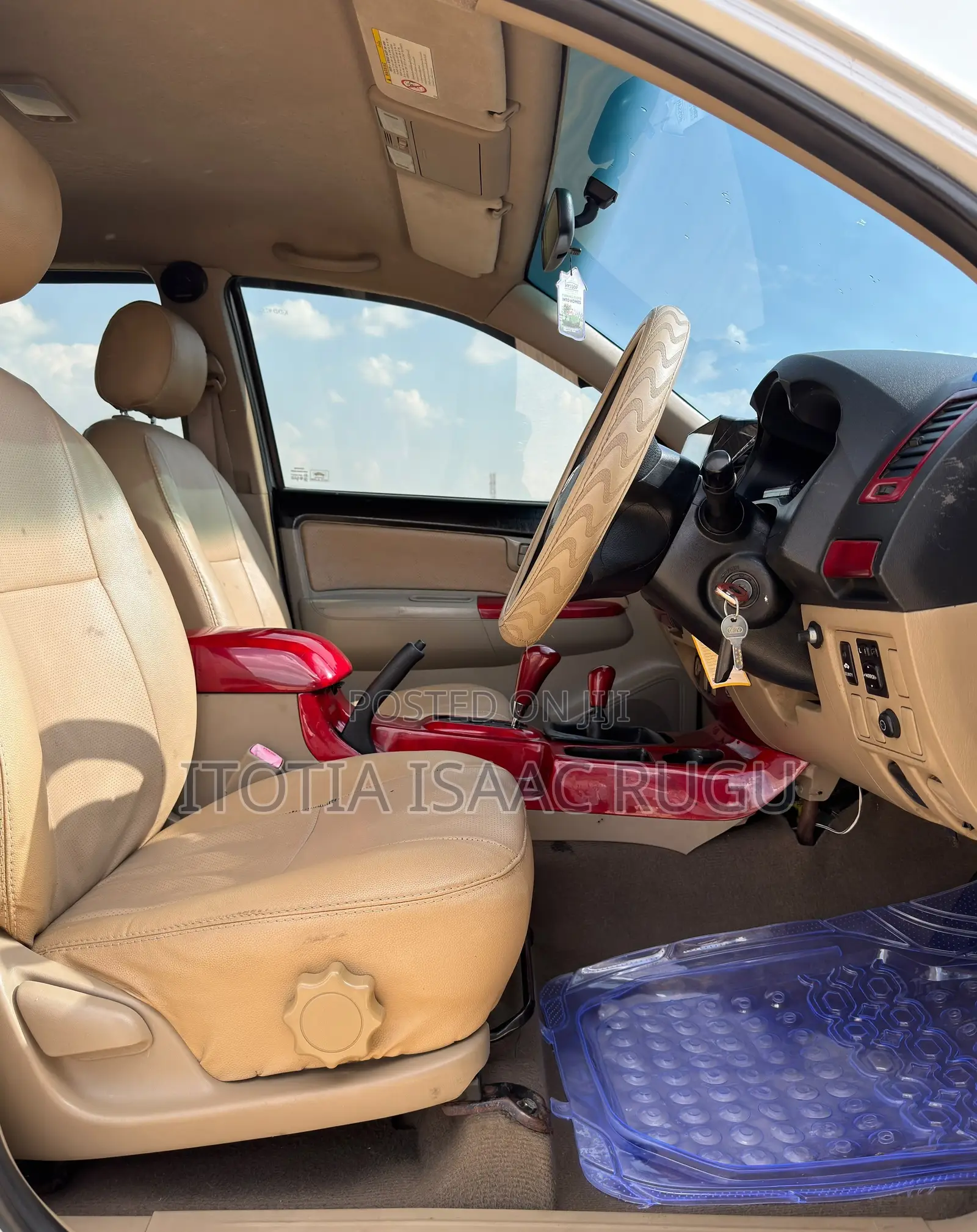 Toyota Hilux 3.0 D-4D 4x4 2014 Gold