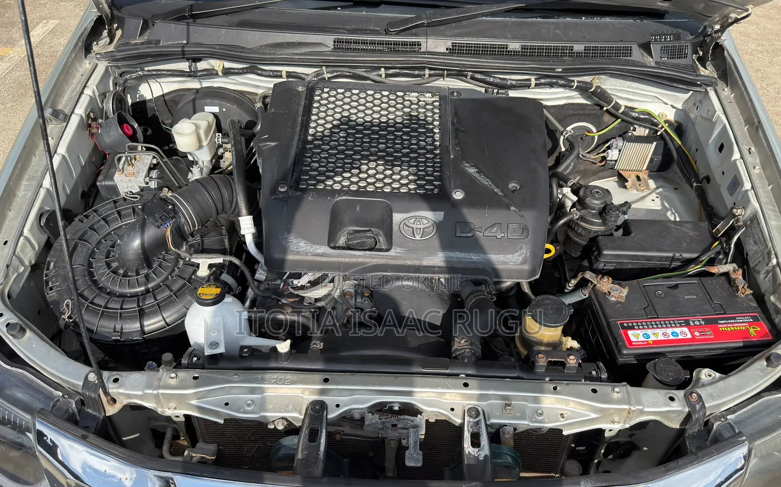 Toyota Hilux 3.0 D-4D 4x4 2014 Gold