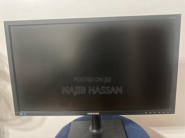 Samsung 24” Full HD Monitor S24E450B