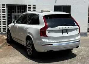 Volvo XC90 2019 Pearl