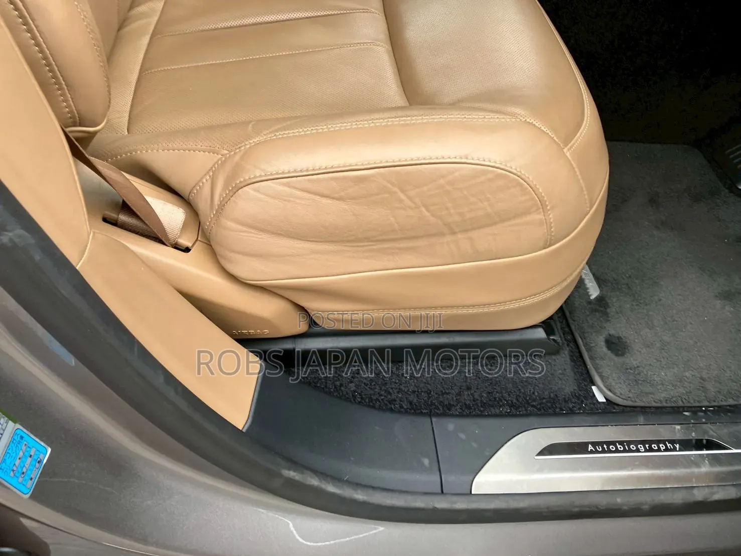 Land Rover Range Rover Vogue 2023 Gold