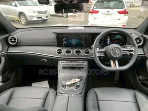 Mercedes-Benz E200 2021 Silver