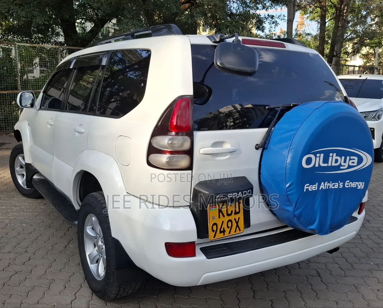 Toyota Land Cruiser Prado 2008 White