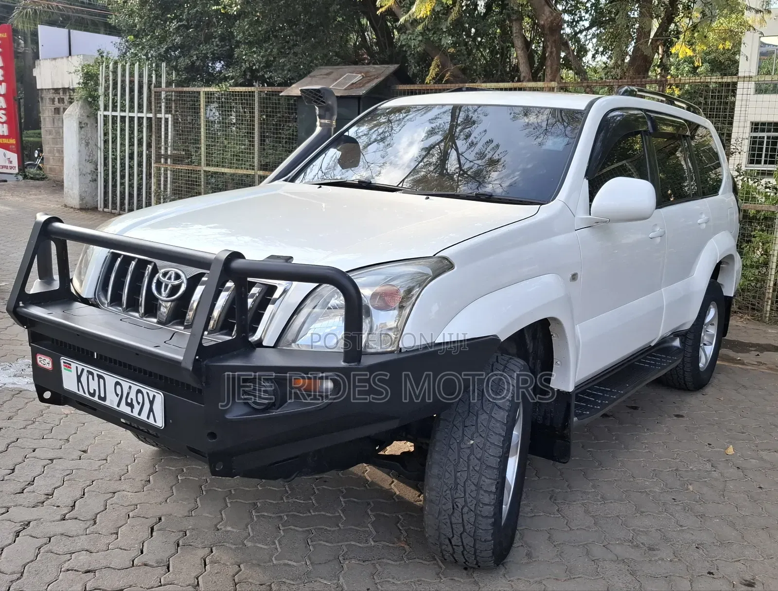 Toyota Land Cruiser Prado 2008 White