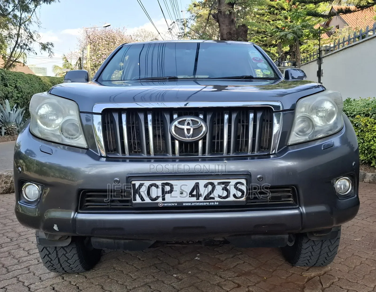 Toyota Land Cruiser Prado 2010 Gray