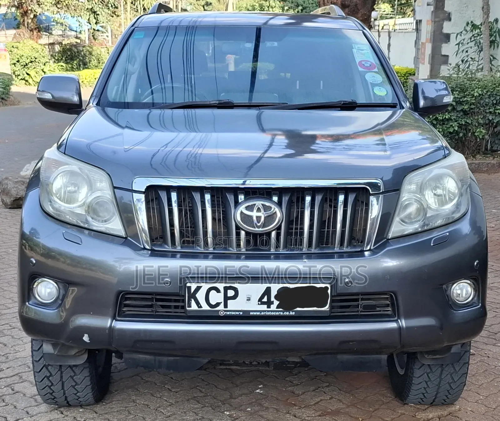 Toyota Land Cruiser Prado 2010 Gray