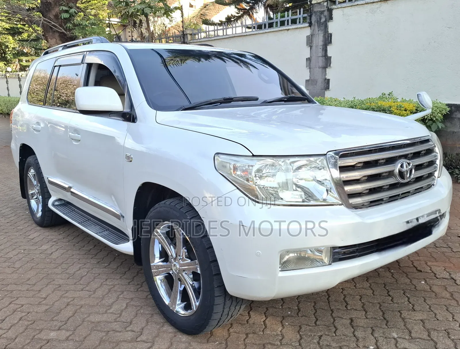 Toyota Land Cruiser 2008 White