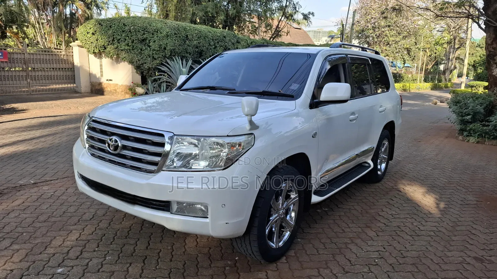 Toyota Land Cruiser 2008 White