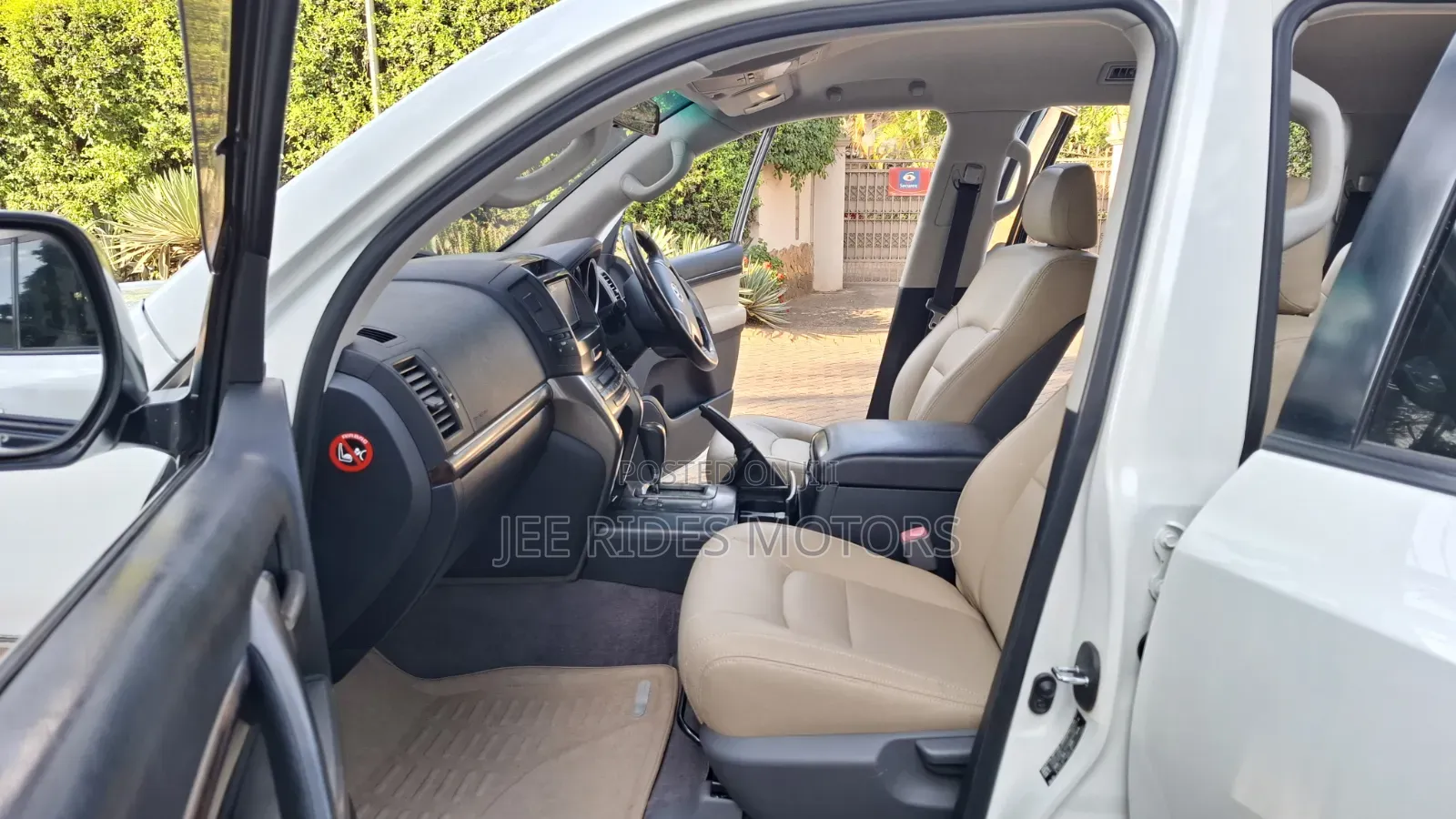 Toyota Land Cruiser 2008 White