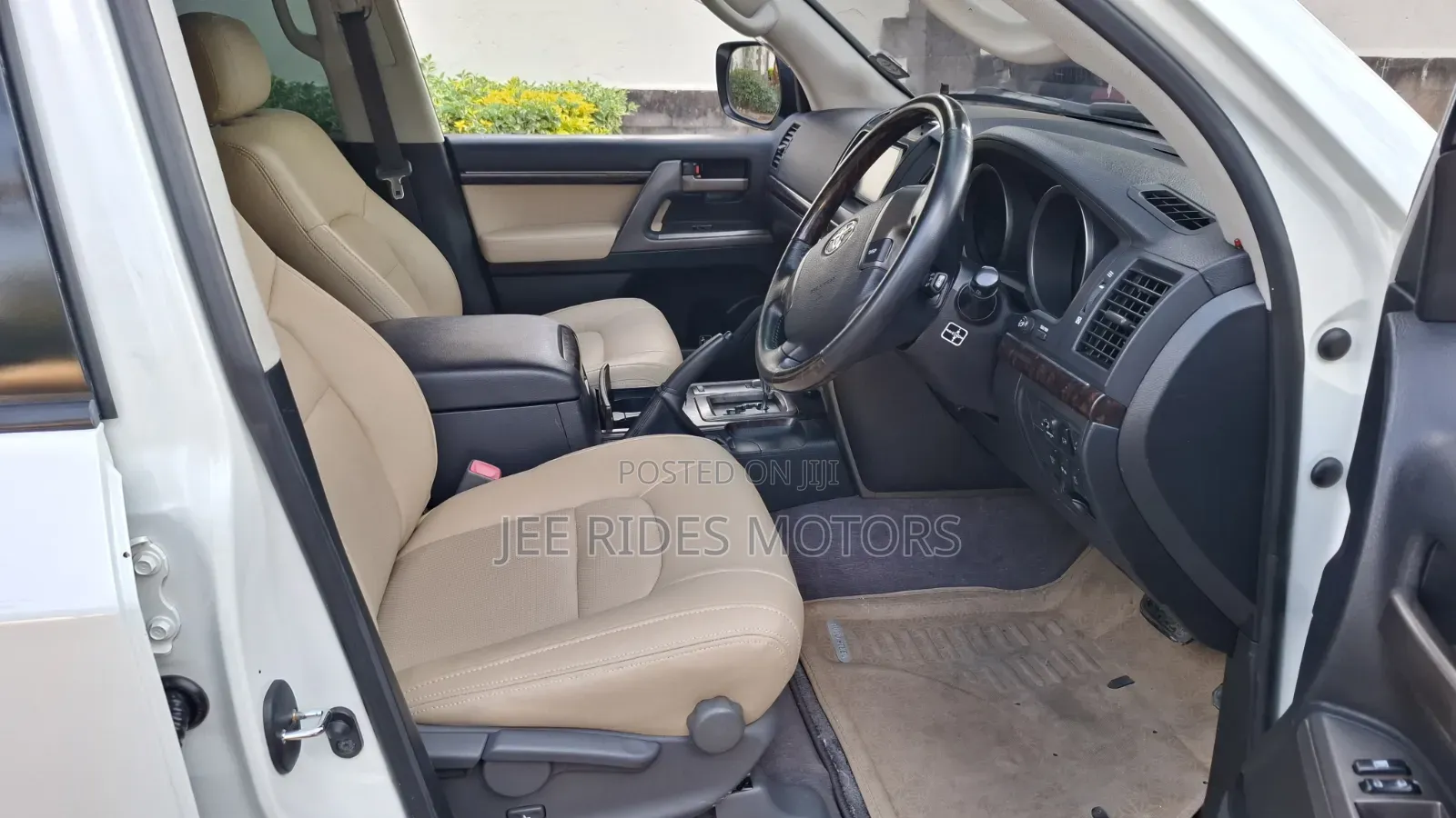 Toyota Land Cruiser 2008 White