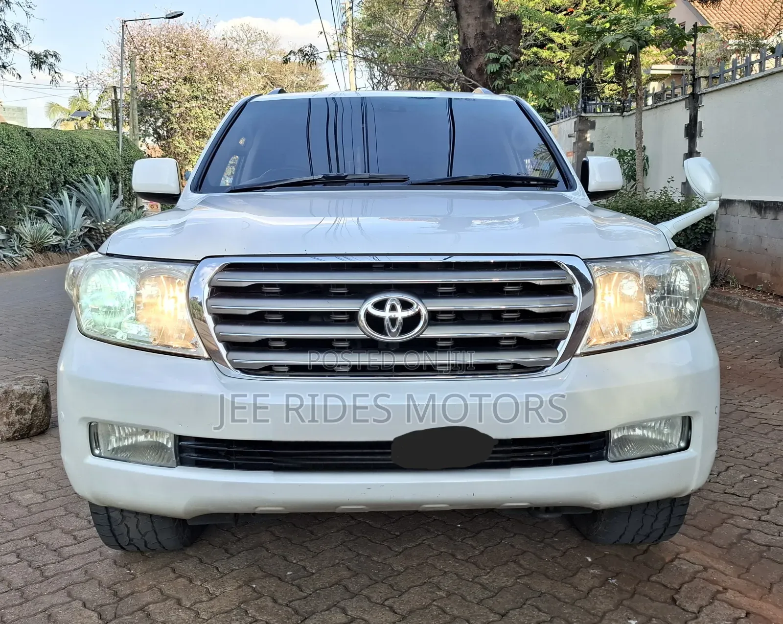Toyota Land Cruiser 2008 White