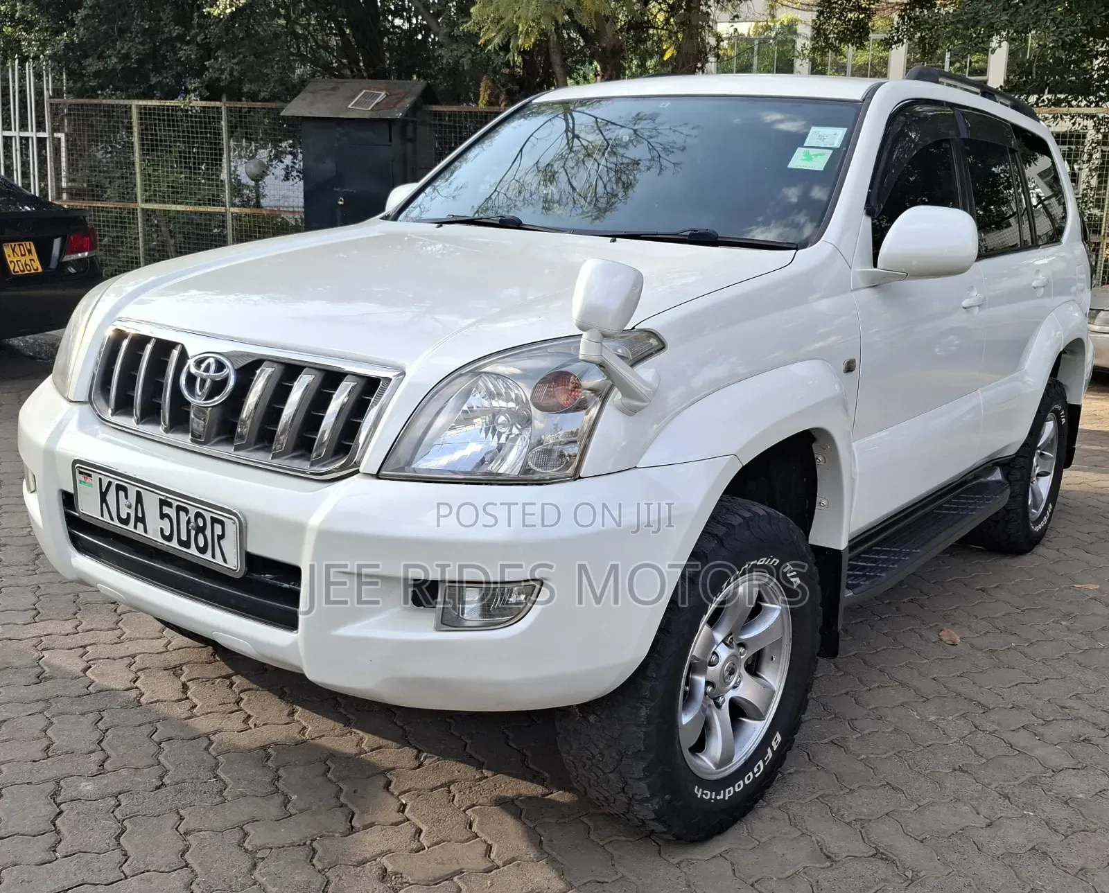 Toyota Land Cruiser Prado 2008 White