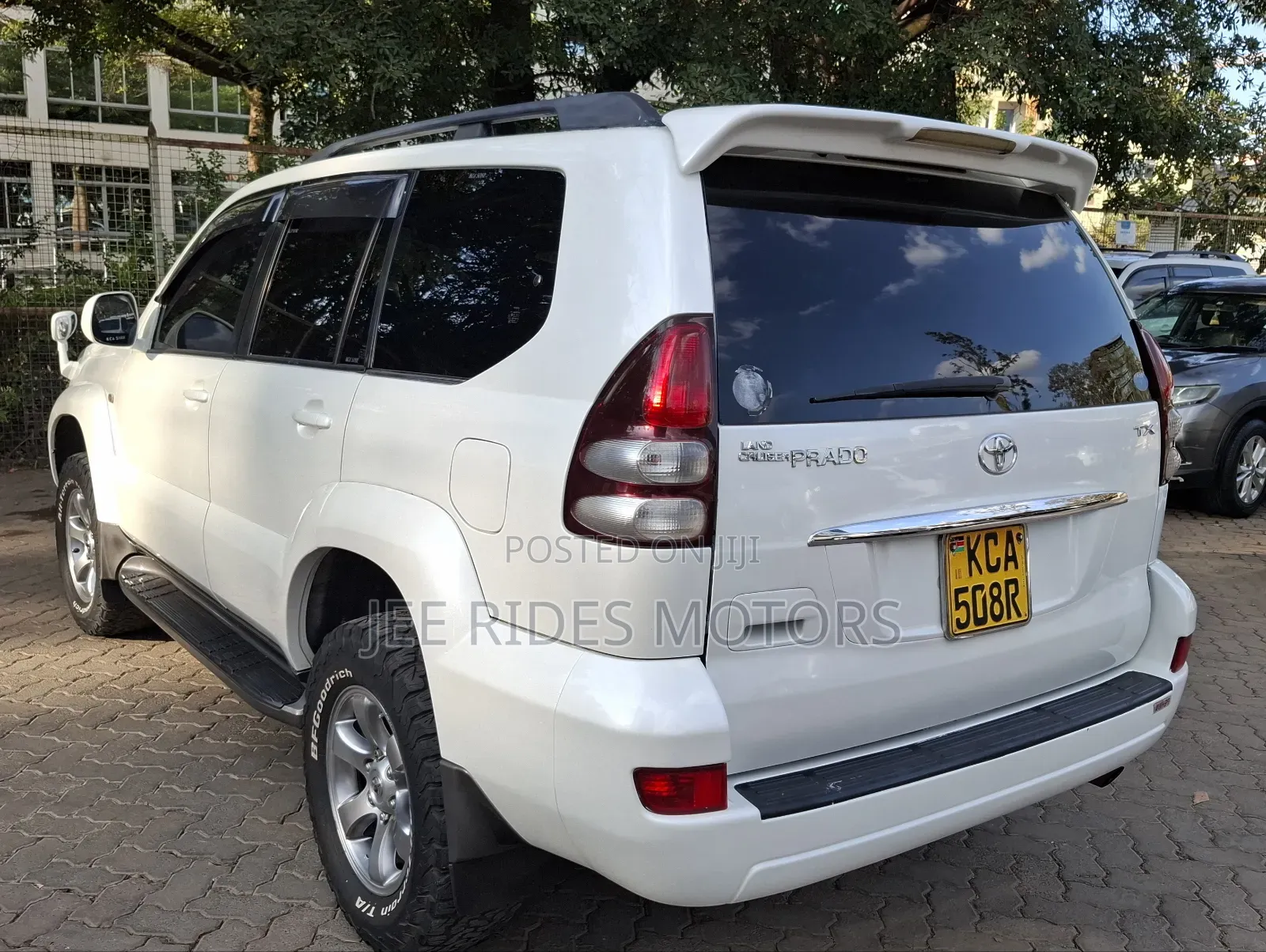 Toyota Land Cruiser Prado 2008 White