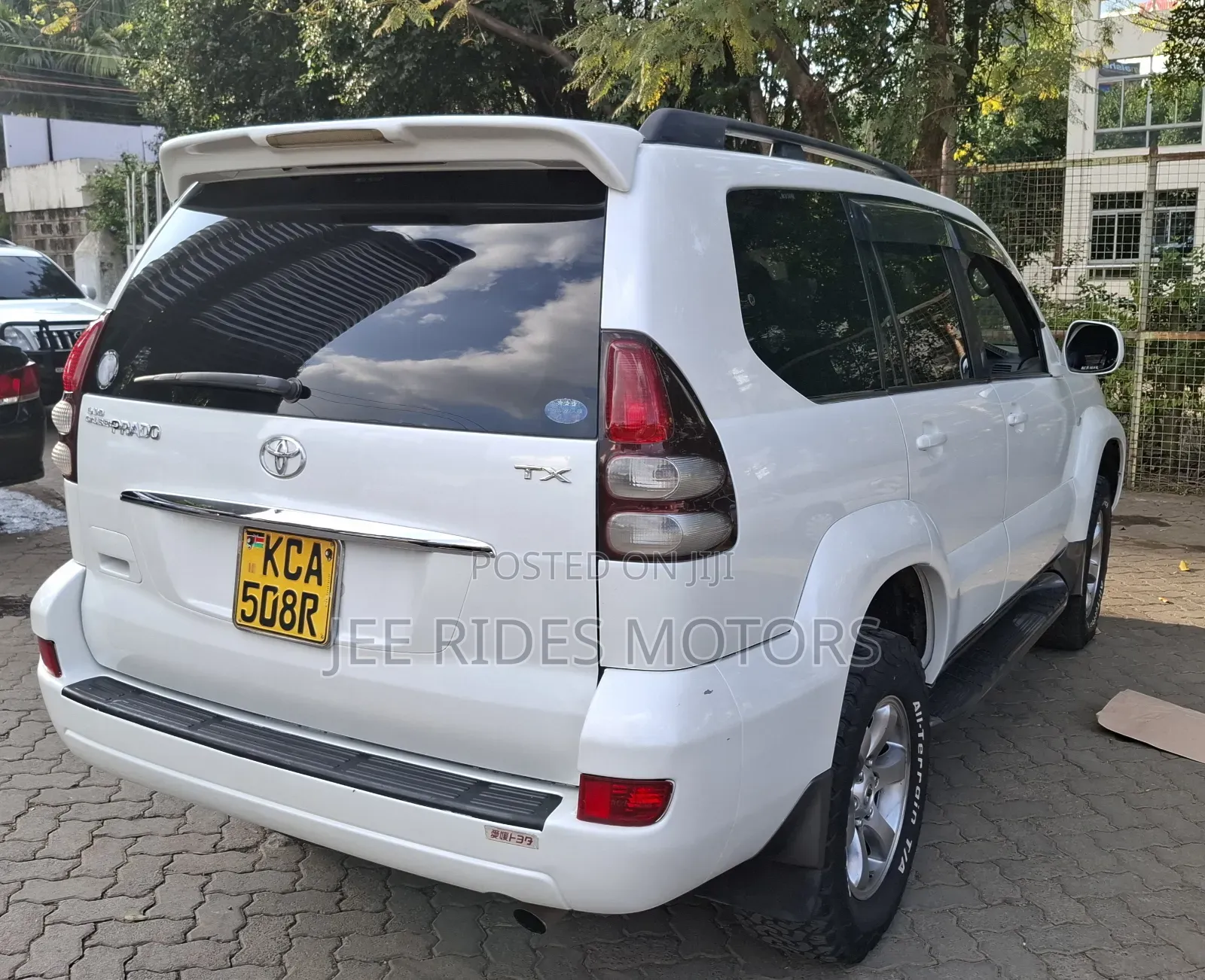 Toyota Land Cruiser Prado 2008 White